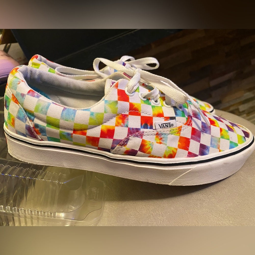 (EUC) VANS CHECKER BOARD PRIDE SNEAKERS MENS 9 WOMENS 10.5 EXCELLENT CONDITION